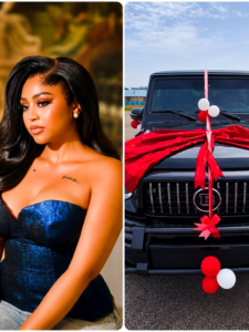 Lire la suite à propos de l’article Incroyable ! Regina Daniels reçoit une Mercedes G-Wagon de 200 000 $ d’un admirateur secret – La vérité derrière le cadeau mystérieux